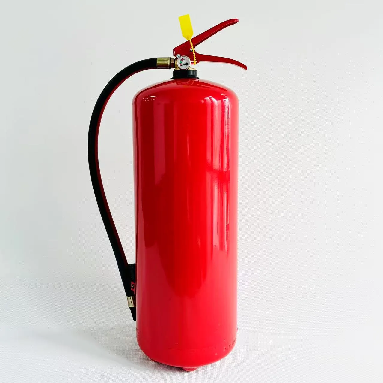 Portable fire extinguisher